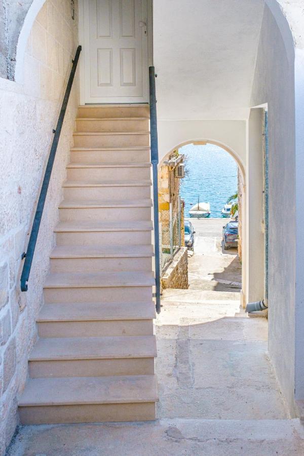Villa Trebotic Milna  Ngoại thất bức ảnh